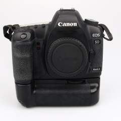 Canon EOS 5D Mark II + akkukahva (SC:57000) (käytetty)
