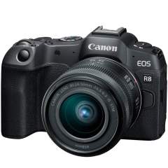 Canon EOS R8 + RF 24-50mm F4.5-6.3 IS STM kit + vara-akku