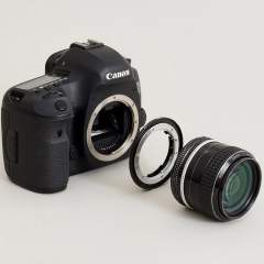 Urth Nikon F - Canon EF -adapteri