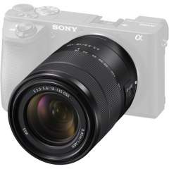 Sony E 18-135mm f/3.5-5.6 OSS -objektiivi
