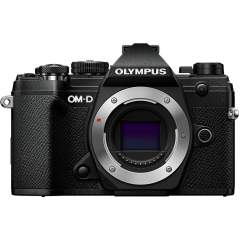 Olympus OM-D E-M5 Mark III runko - Musta + Cashback