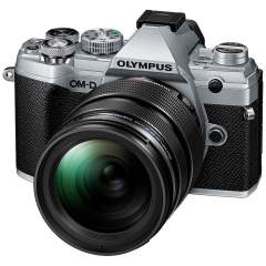 Olympus OM-D E-M5 Mark III Hopea + 12-40mm f/2.8 ED Pro kit
