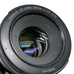 (Myyty) Canon EF 50mm f/1.8 STM (Käytetty)