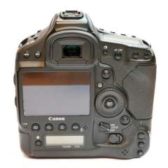 (Myyty) Canon EOS 1DX runko (Käytetty)