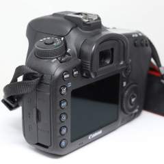 (Myyty) Canon EOS 7D mark II runko (SC: 10845) (Käytetty)