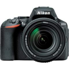 Nikon D5500 + 18-140mm VR Kit