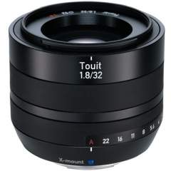 Zeiss Touit 32mm f/1.8 (Fuji X)