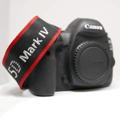 (Myyty) Canon EOS 5D Mark IV runko (SC:7450) (Käytetty) 