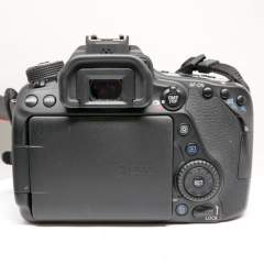 (Myyty) Canon EOS 80D runko (Käytetty)