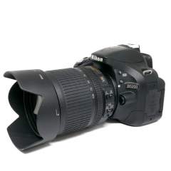 (Myyty) Nikon D5200 + Nikon AF-S Nikkor 18-105 f/3.5-5.6 G ED (SC:3100) (käytetty)