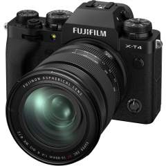 Fujifilm X-T4 + 16-80mm F4 OIS WR Kit (musta) + 200e suora alennus