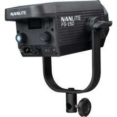 Nanlite FS-150 -LED-valosetti (3x valo + jalustat + tarvikkeet)