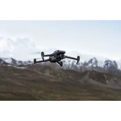 DJI Mavic 3 Classic + DJI RC -drone näytöllisellä ohjaimella