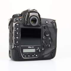 (Myyty) Nikon D5 runko + 3 akkua (SC noin 326630) (käytetty) (sis ALV)