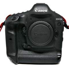 (Myyty) Canon EOS 1DX (SC:120000) (käytetty)