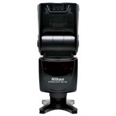 (Myyty) Nikon Speedlight SB-700 (käytetty)
