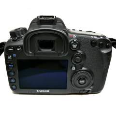 (Myyty) Canon EOS 7D Mark II (SC:29800) (käytetty)