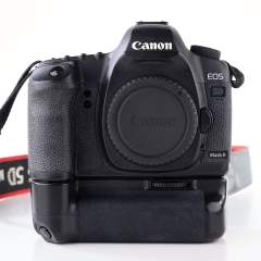 Canon EOS 5D Mark II + akkukahva (SC: 69350) (käytetty)