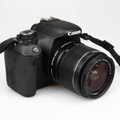 (Myyty) Canon EOS 600D (SC 4361)  + 18-55mm IS + laukku (käytetty)