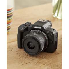 Canon EOS R100 + RF-S 18-45mm + 55-210mm järjestelmäkamera kit