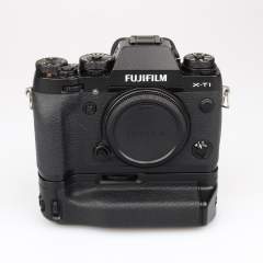 (Myyty) Fujifilm X-T1 + akkukahva (käytetty)