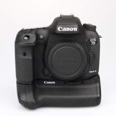 Canon EOS 7D Mark II runko (SC: 108409) + akkukahva (käytetty)