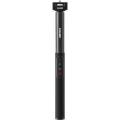 Insta360 Power Selfie Stick -kuvauskahva akulla