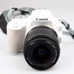 (Myyty) Canon EOS 250D + 18-55mm (SC: 12000) (käytetty)