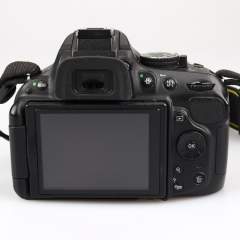 Nikon D5200 + 18-55mm VR Kit (SC: 17000) (käytetty)