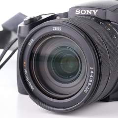 (Myyty) Sony RX10 Mark III (käytetty)