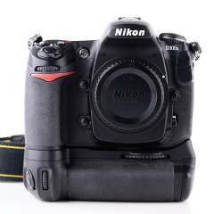 Nikon D300s + akkukahva (SC 23050) (käytetty)