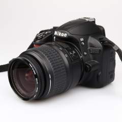 Nikon D3100 (SC: 5956) + 18-55mm + laukku (käytetty)