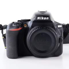 (Myyty) Nikon D5600 (SC: 21210) (käytetty)