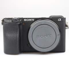 Sony A6400 (SC: 1580) (käytetty)