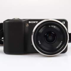 Sony NEX-3 + E 16mm f/2.8 (SC: 16100) (käytetty)