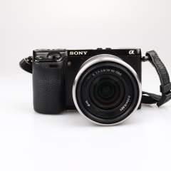 Sony NEX-7 + 18-55mm (SC: 65100) (käytetty)
